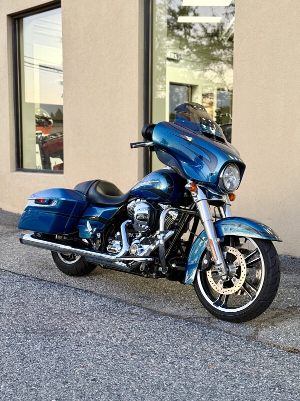 2014 Harley-Davidson Street Glide FLHX - Photo 3