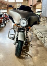 2009 FLHX - Street Glide thumb 2