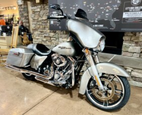2009 FLHX - Street Glide thumb 3