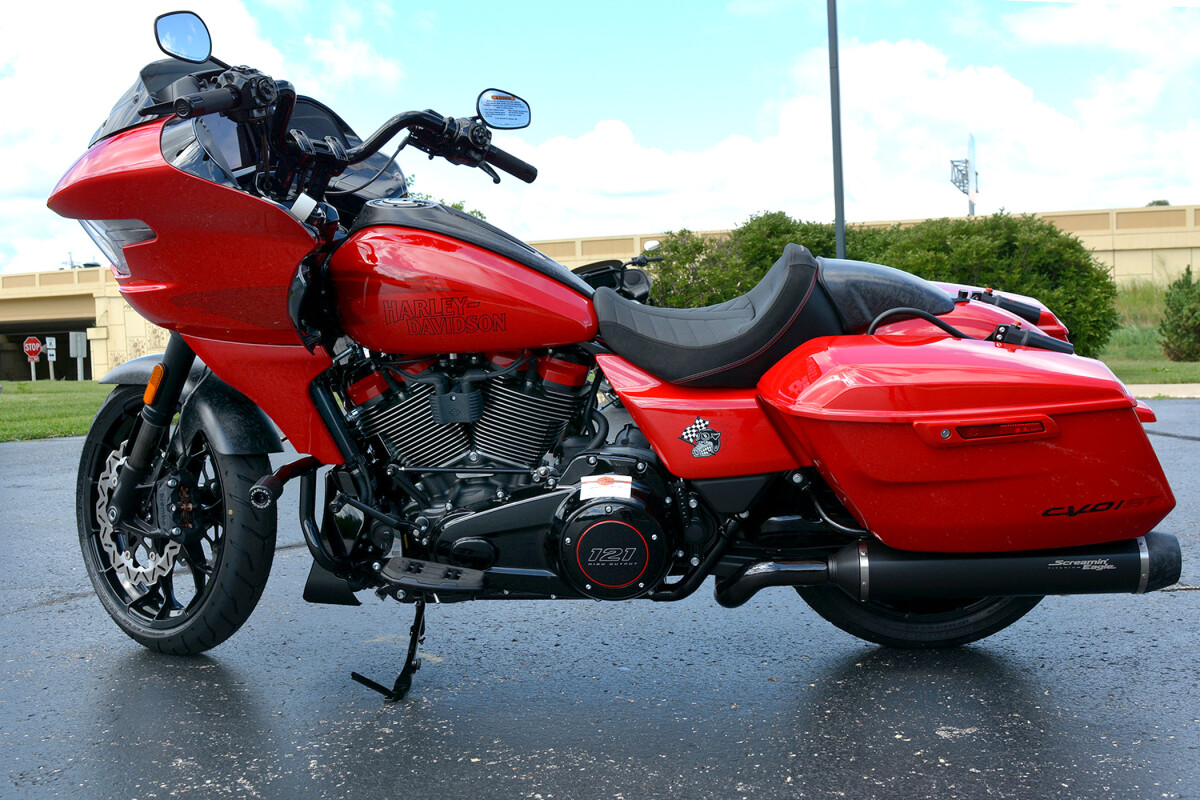 2025 Harley-Davidson CVO Road Glide ST Rally Red - Photo 3