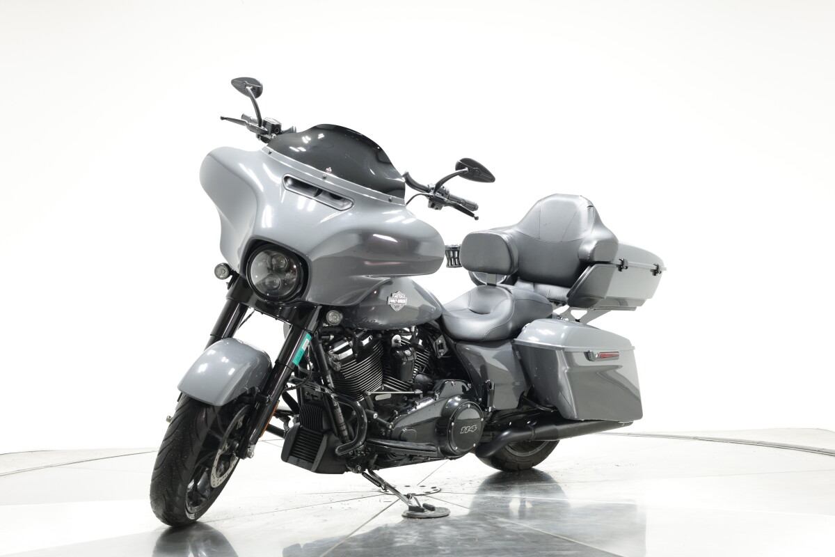 2022 Harley-Davidson FLHXS Street Glide Special in Gunship Gray with 24501 miles - Photo 9