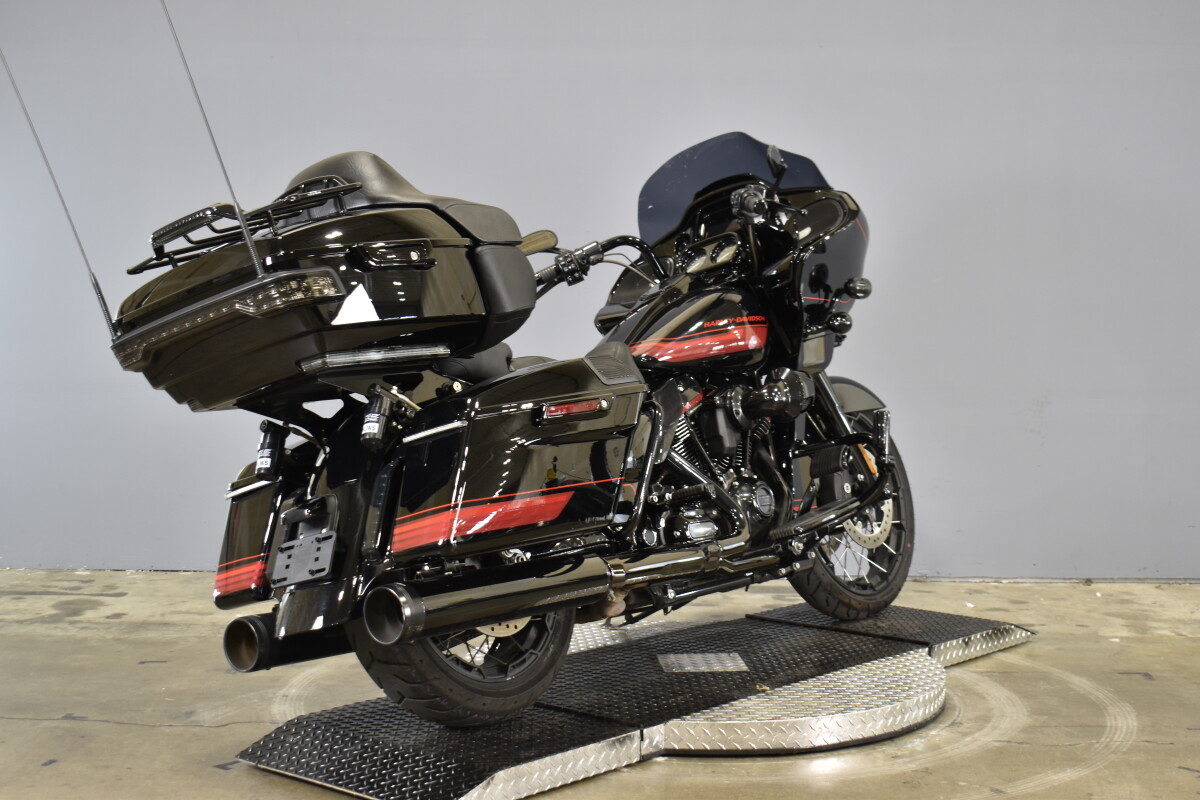 2021 Harley-Davidson CVO Road Glide FLTRXSE - Photo 9