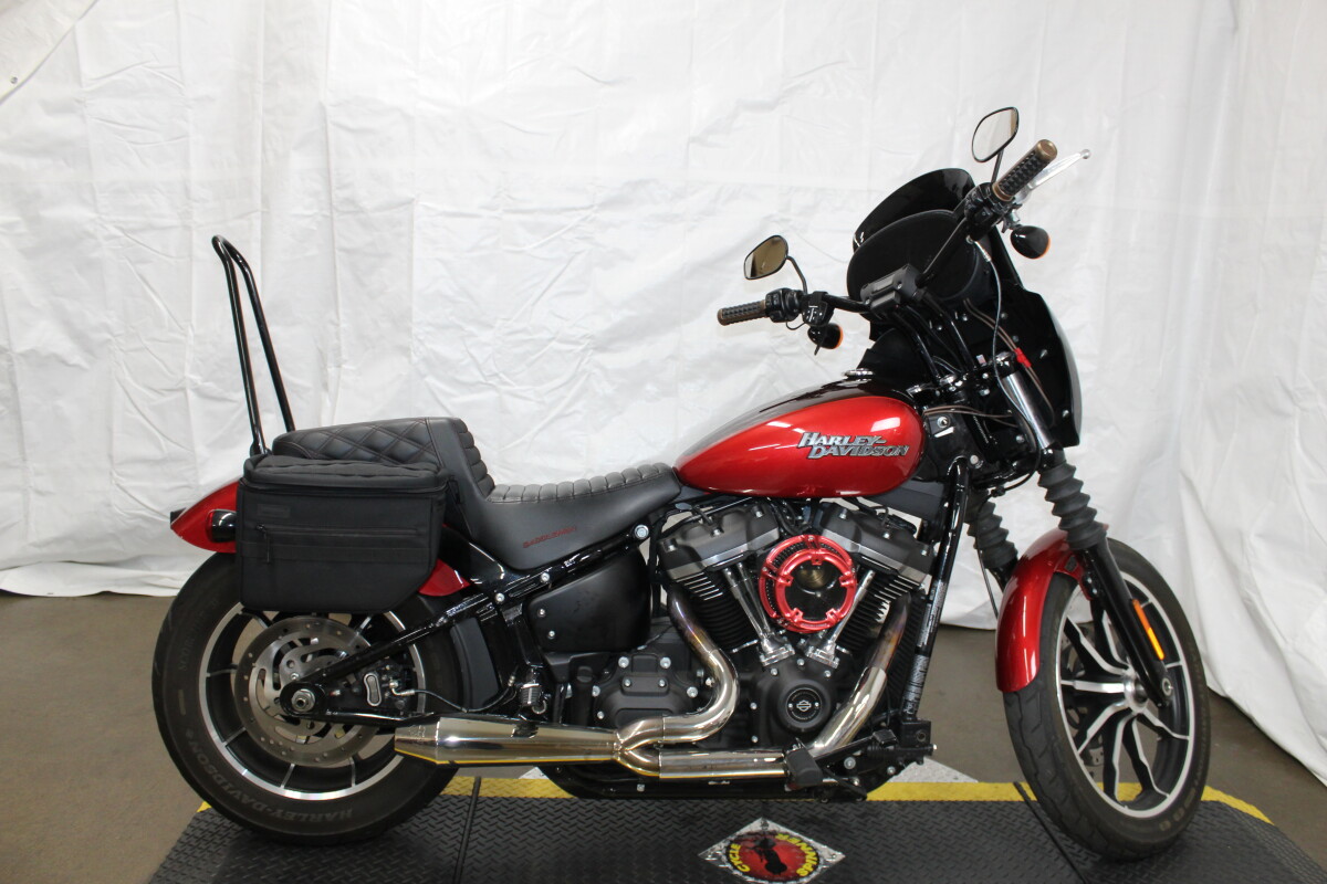 Harley-Davidson Street Bob 2018 FXBB 039240B WKDRED/TWTDCHRY W/PINSTRIPE