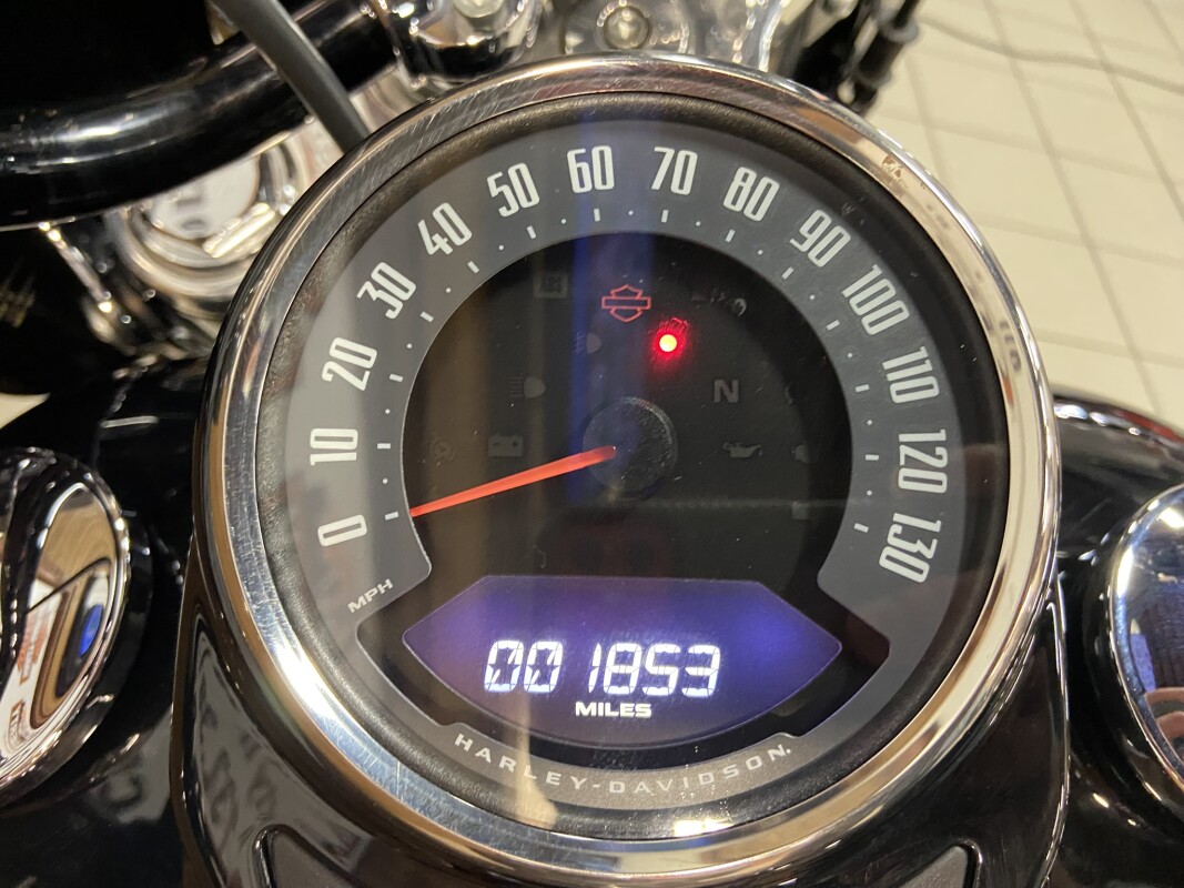 2019 Harley-Davidson Heritage Classic Vivid Black FLHC - Photo 6