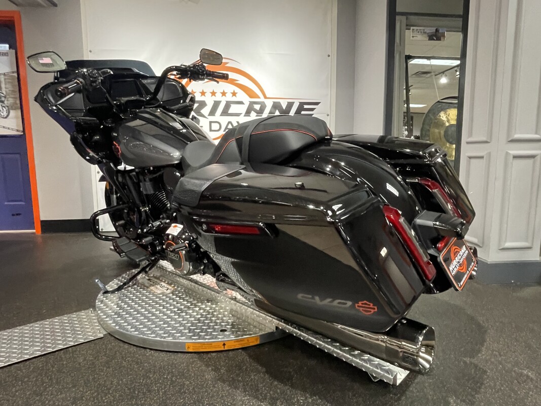 FLTRXSE 2025 CVO Road Glide - Photo 7