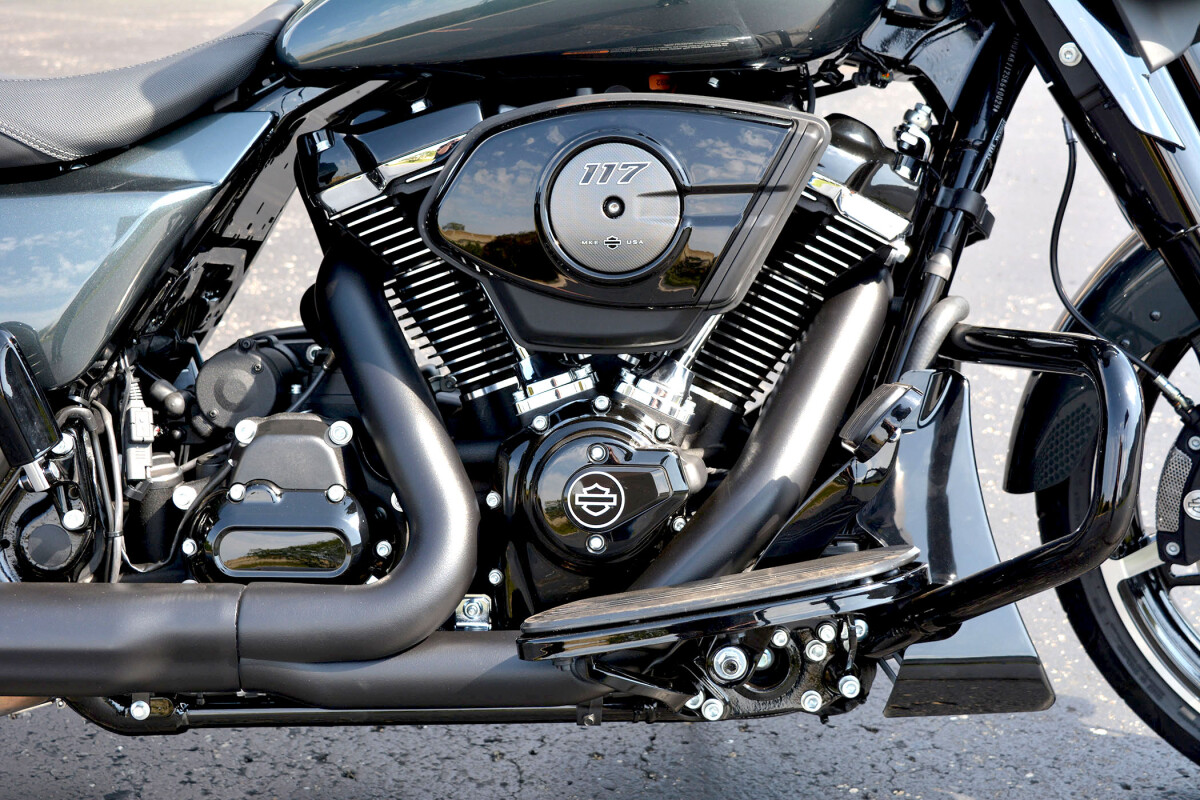 2025 Harley-Davidson Street Glide Iron Horse Metallic - Photo 8