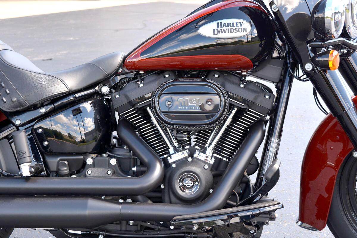 2024 Harley-Davidson Heritage Classic Red Rock / Vivid Black - Photo 9
