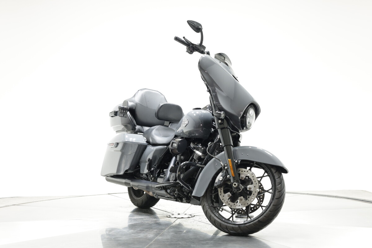 2022 Harley-Davidson FLHXS Street Glide Special in Gunship Gray with 24501 miles - Photo 5