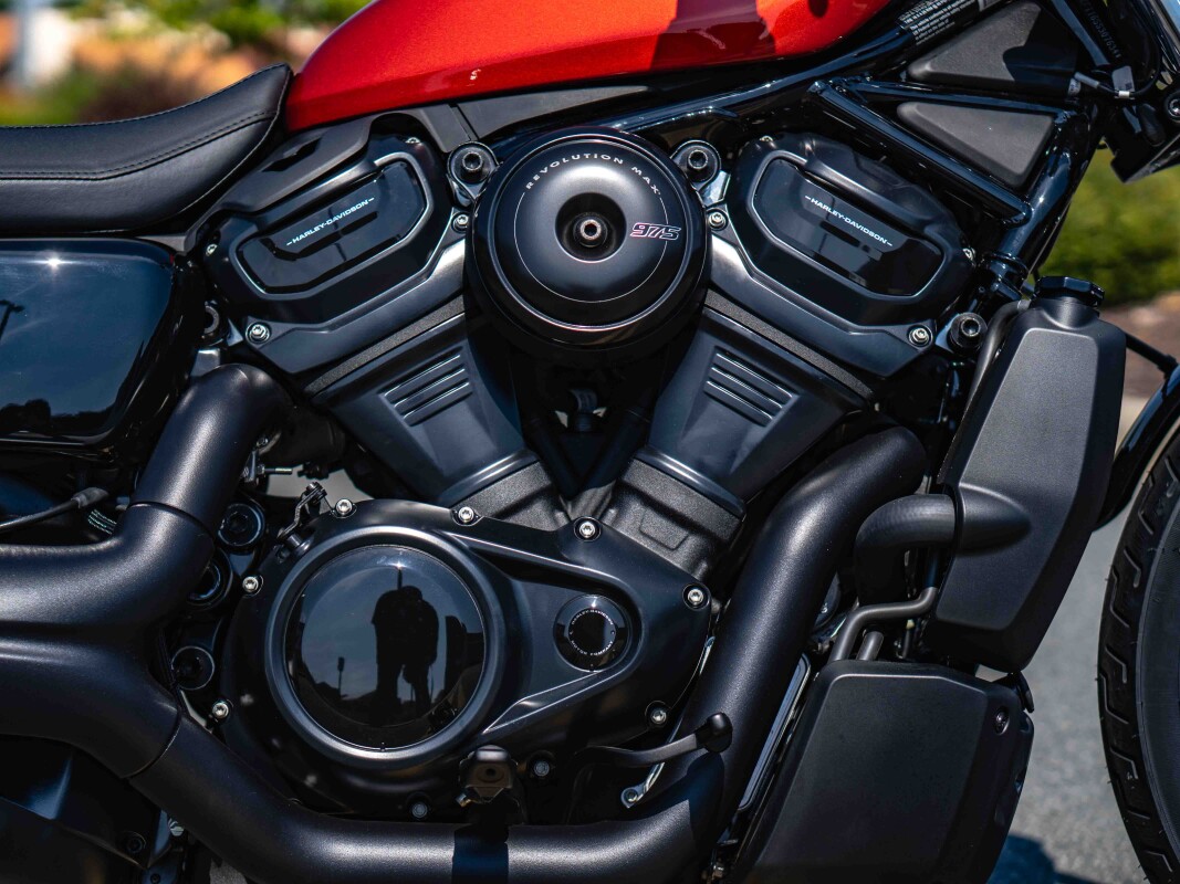 RH975S 2025 Nightster Special - Photo 10