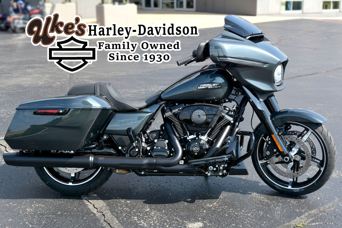 2025 Harley-Davidson Street Glide Iron Horse Metallic