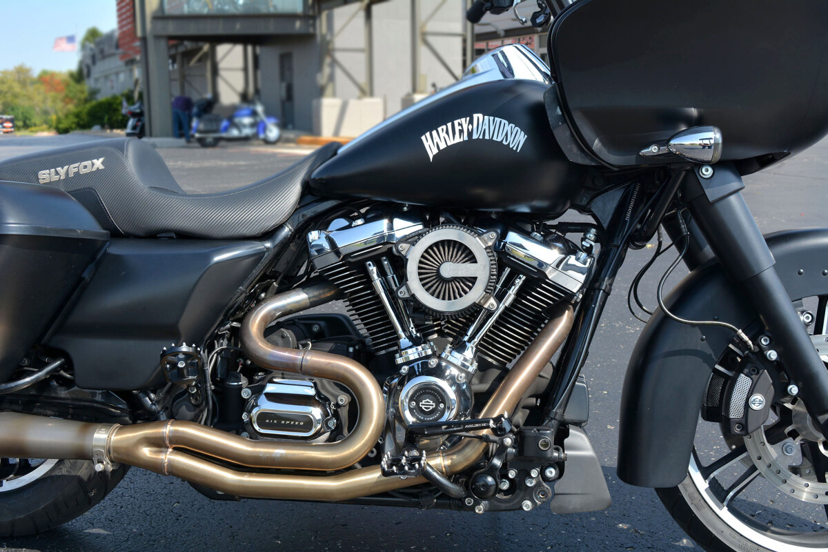 2017 Harley-Davidson Road Glide Special Black Denim - Photo 10
