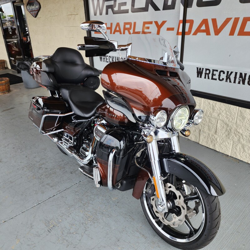 2019 Harley-Davidson CVO Limited Auburn Sunglo & Black Hole with Rich Bourbo - Photo 6