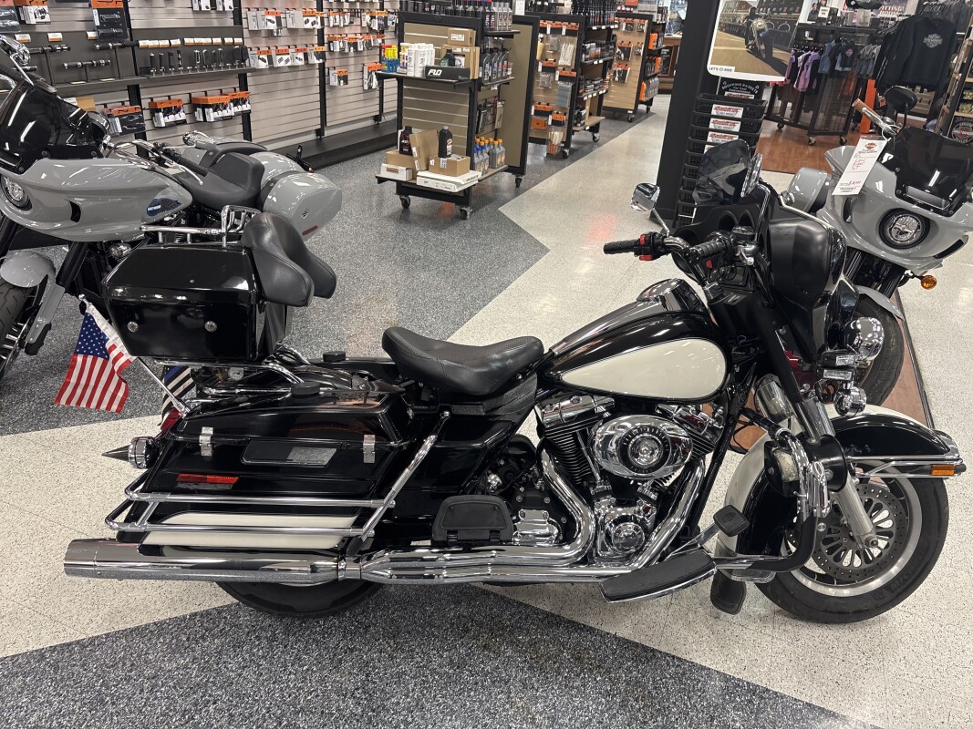 2008 Harley-Davidson Electra Glide Standard Black/White
