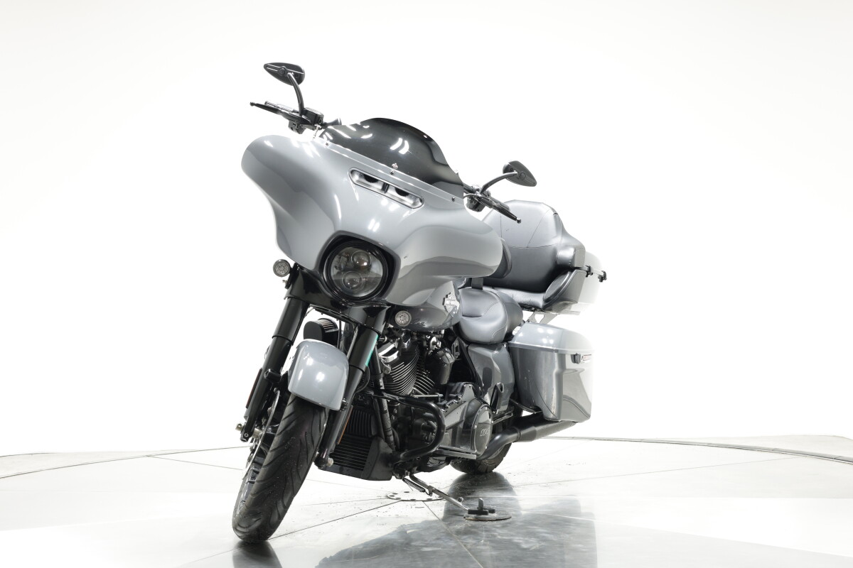 2022 Harley-Davidson FLHXS Street Glide Special in Gunship Gray with 24501 miles - Photo 8