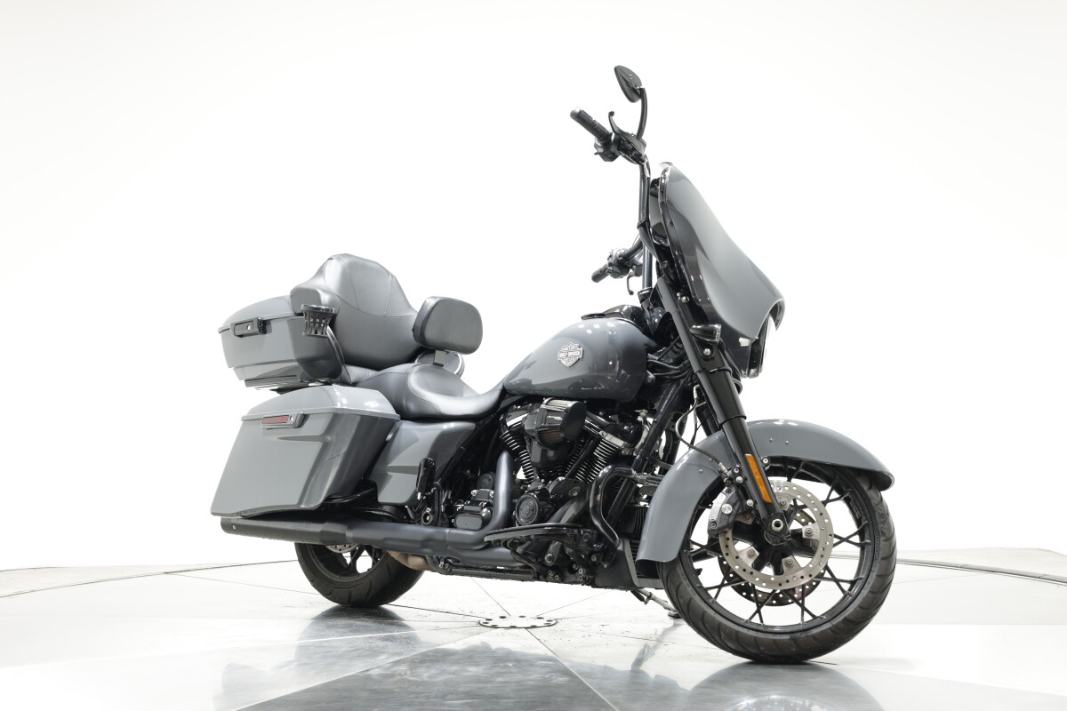 2022 Harley-Davidson FLHXS Street Glide Special in Gunship Gray with 24501 miles - Photo 4