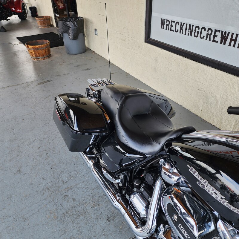 FLHXS 2017 Street Glide Special - Photo 8