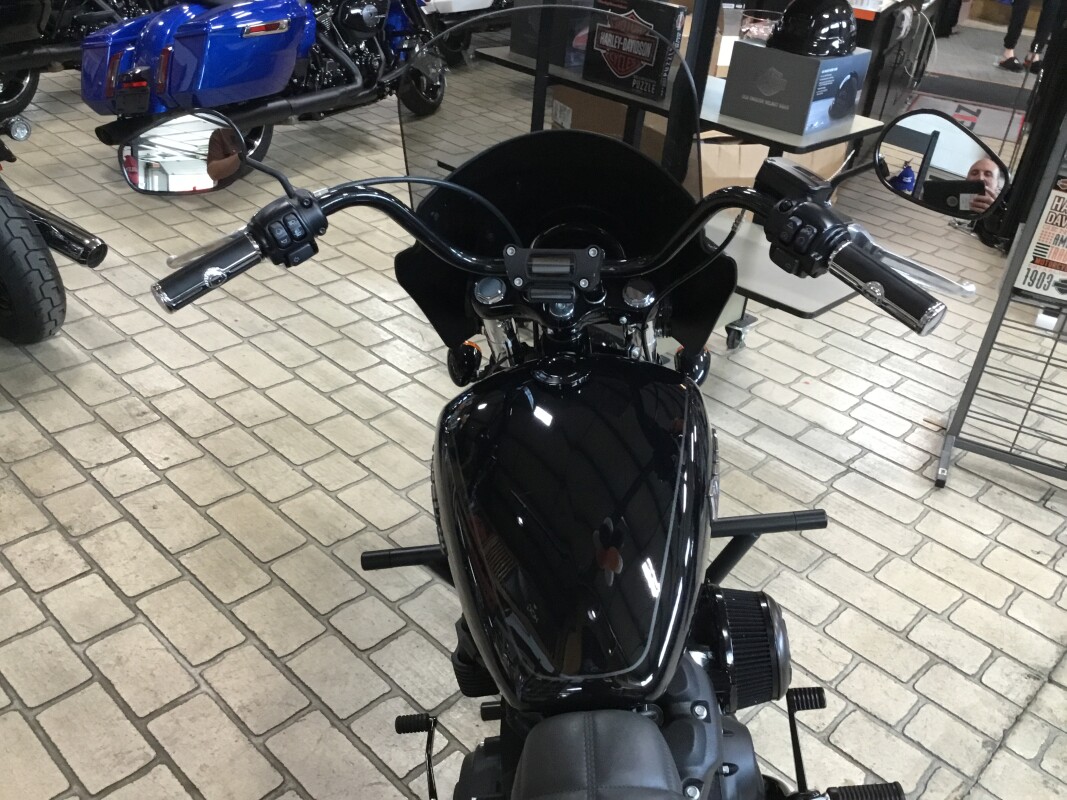 2019 Harley-Davidson Street Bob Vivid Black - Photo 5