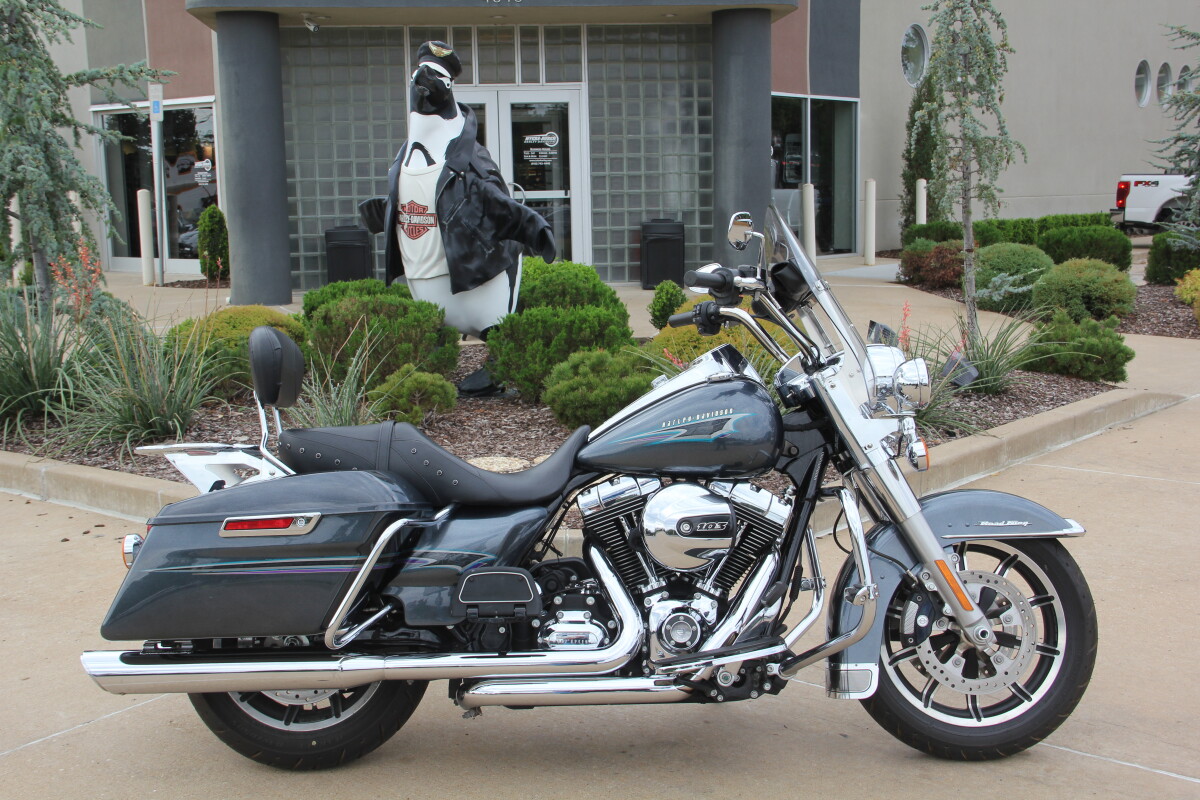 2015 Harley-Davidson Road King Custom Colour Black Magic - Photo 2