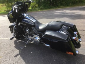 2017 Harley-Davidson® Street Glide® Special BLACK thumb 2