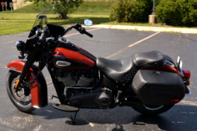 2024 Harley-Davidson® Heritage Classic Red Rock / Vivid Black thumb 2