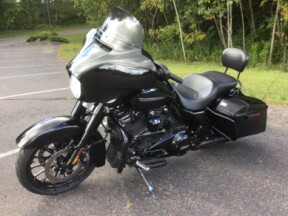 2019 Harley-Davidson® Street Glide® Special Black thumb 3