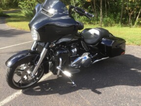 2017 Harley-Davidson® Street Glide® Special BLACK thumb 3