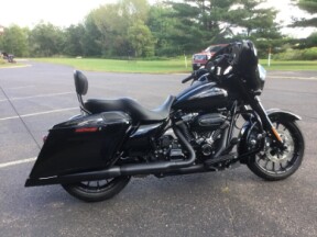 2019 Harley-Davidson® Street Glide® Special Black thumb 1