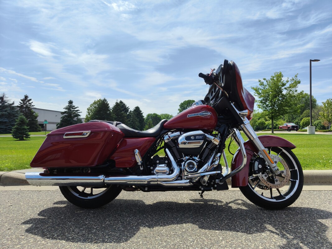 2021 Harley-Davidson Street Glide Billiard Red