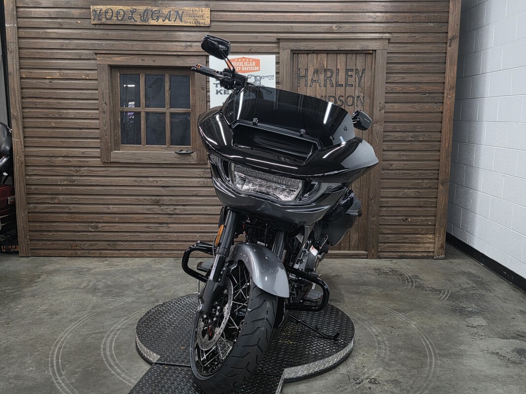 2025 Harley-Davidson CVO Road Glide RAVEN FADE - Photo 7