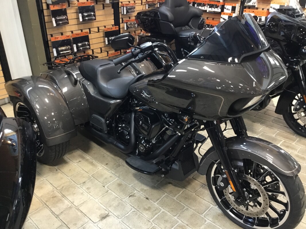 2023 Harley-Davidson Road Glide 3 Gray Haze