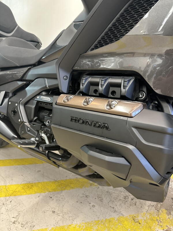 2024 Honda Gold Wing Tour Automatic DCT Grey Metallic/Black - Photo 6