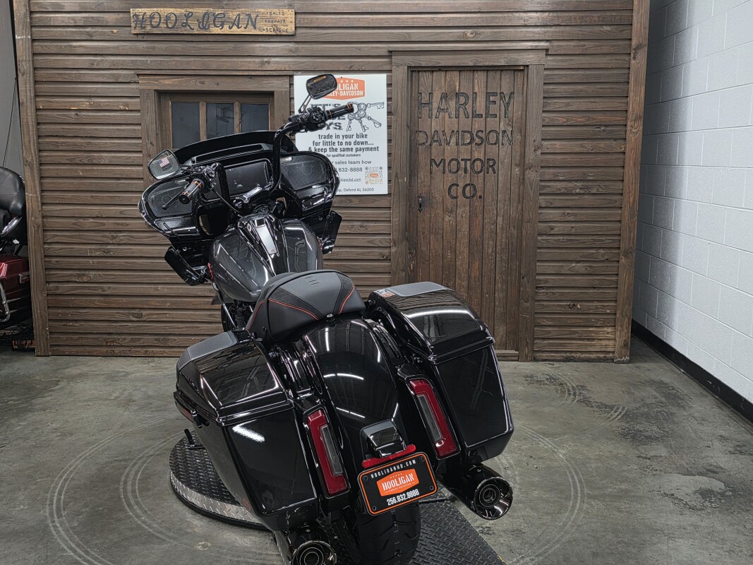 2025 Harley-Davidson CVO Road Glide RAVEN FADE - Photo 4