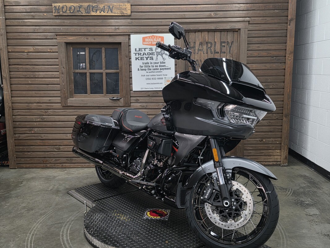 2025 Harley-Davidson CVO Road Glide RAVEN FADE - Photo 8