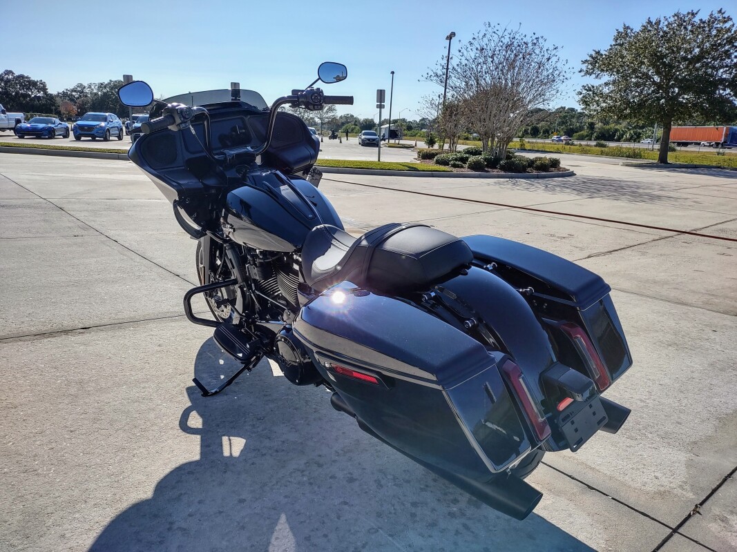 Road Glide - Photo 7