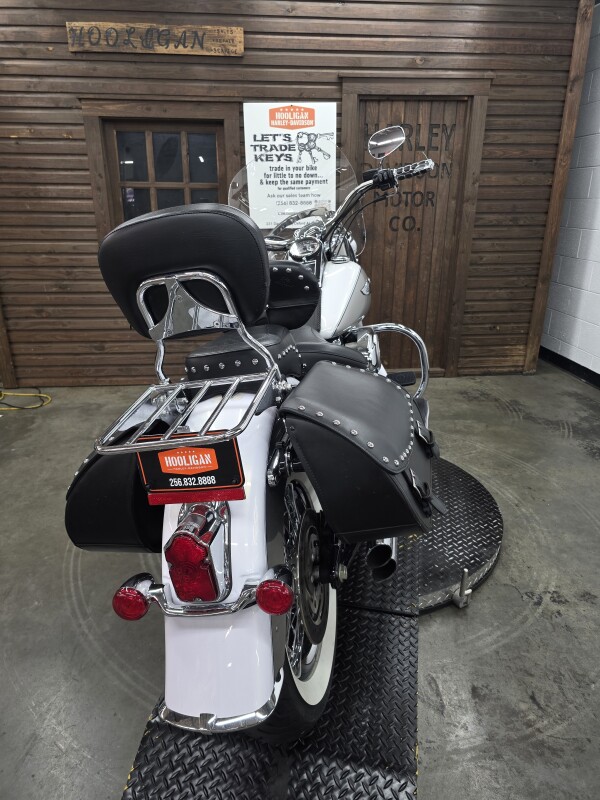 2009 Harley-Davidson Softail Deluxe WHT GOLD/PEWTER - Photo 3
