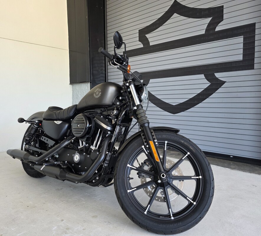 2021 Harley-Davidson Iron 883 - Photo 2