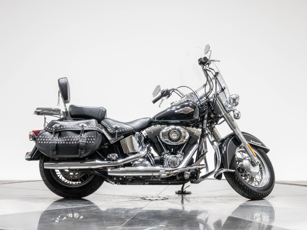 2013 Harley-Davidson FLSTC Heritage Softail Classic in Vivid Black with 18217 miles
