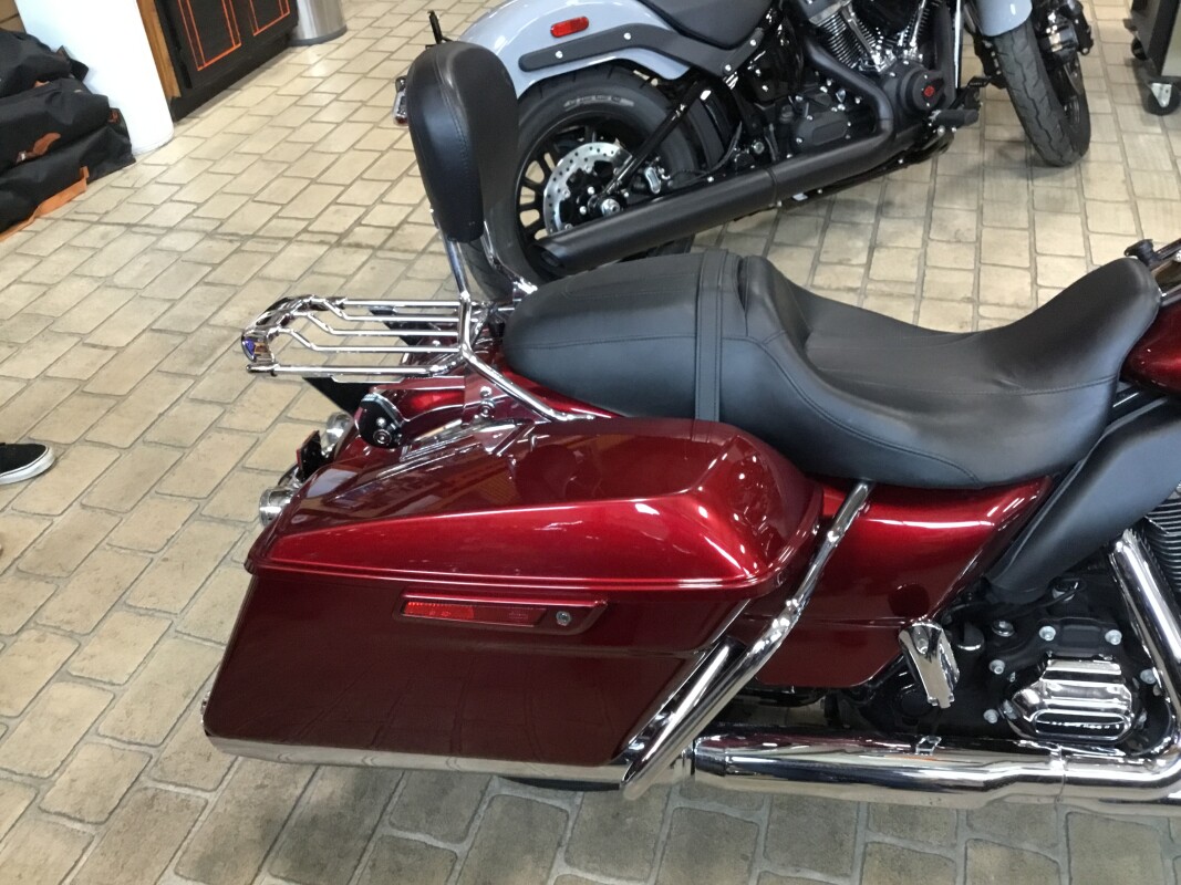 2017 Harley-Davidson Road Glide Special Velocity Red Sunglo - Photo 4