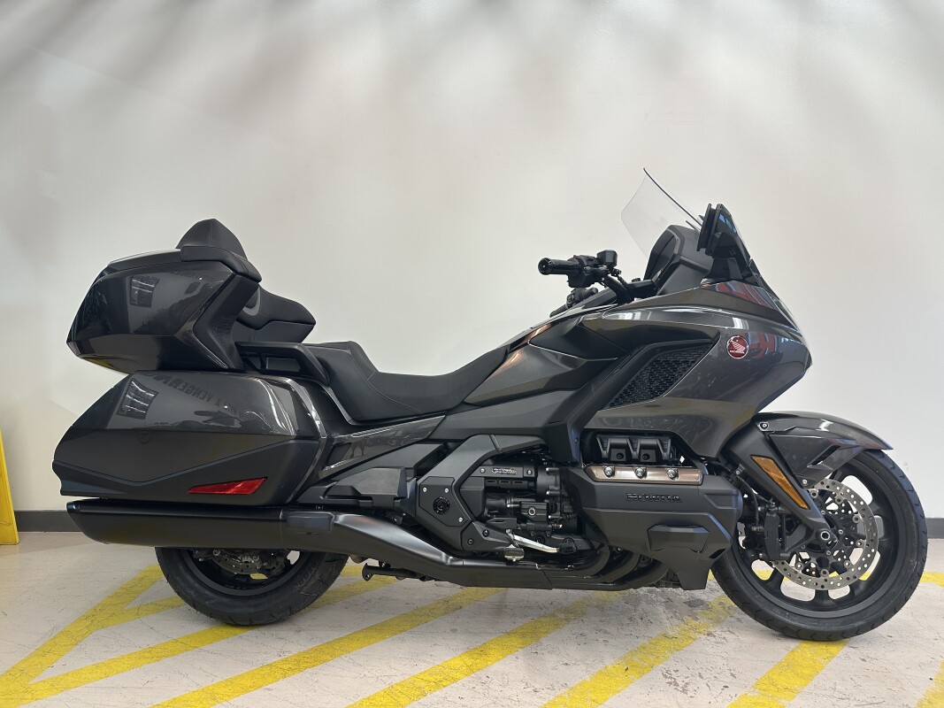 2024 Honda Gold Wing Tour Automatic DCT Grey Metallic/Black