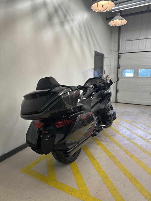 2024 Honda Gold Wing Tour Automatic DCT Grey Metallic/Black - Photo 4
