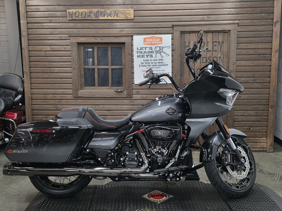 2025 Harley-Davidson CVO Road Glide RAVEN FADE