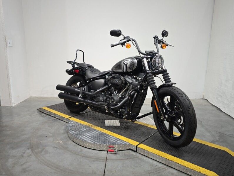 FXBBS 2023 Street Bob® 114