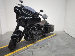 FLHXS 2018 Street Glide® Special thumb 2