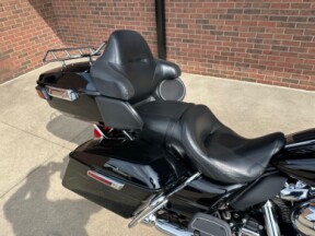 PRICE REDUCED! 2018 Harley-Davidson Ultra Classic FLHTCU thumb 0