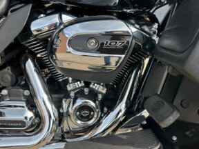 PRICE REDUCED! 2018 Harley-Davidson Ultra Classic FLHTCU thumb 2