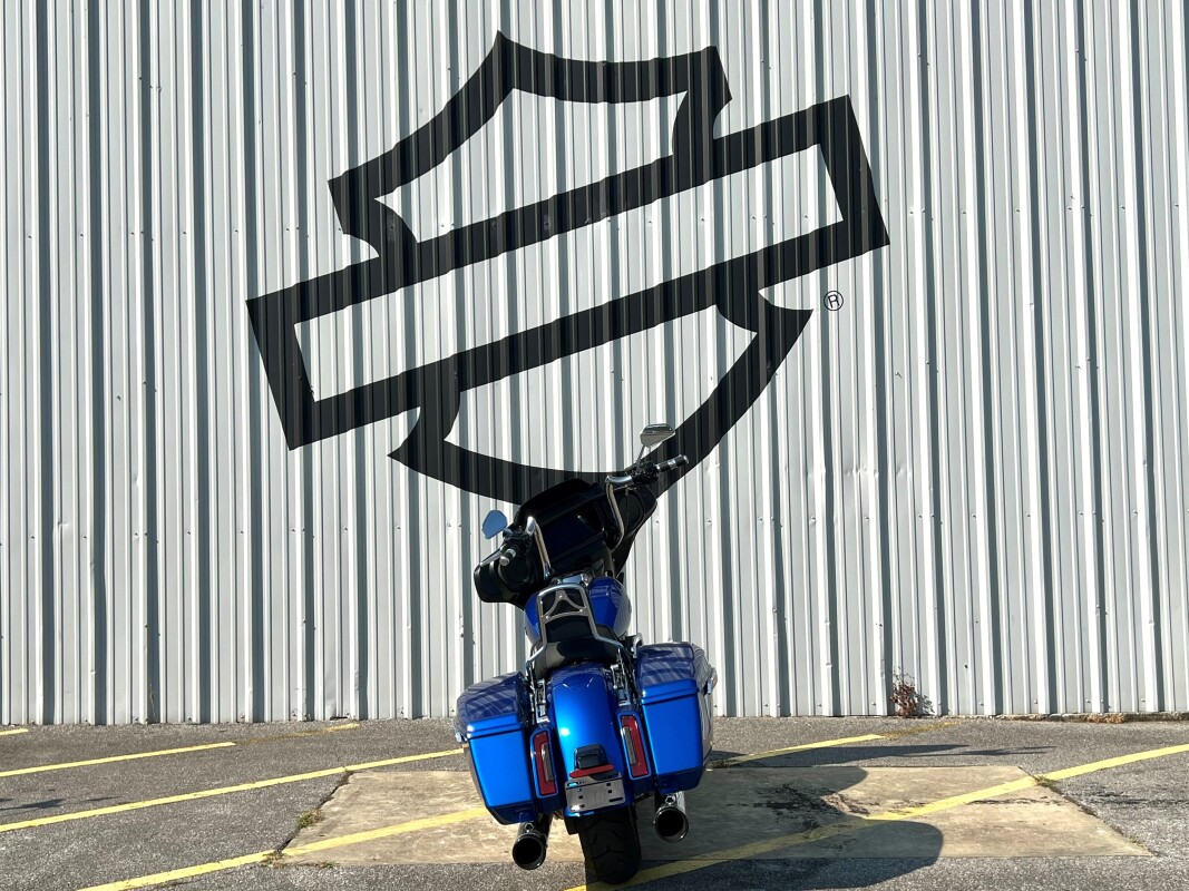 2024 Harley-Davidson Street Glide Blue Burst - Photo 4