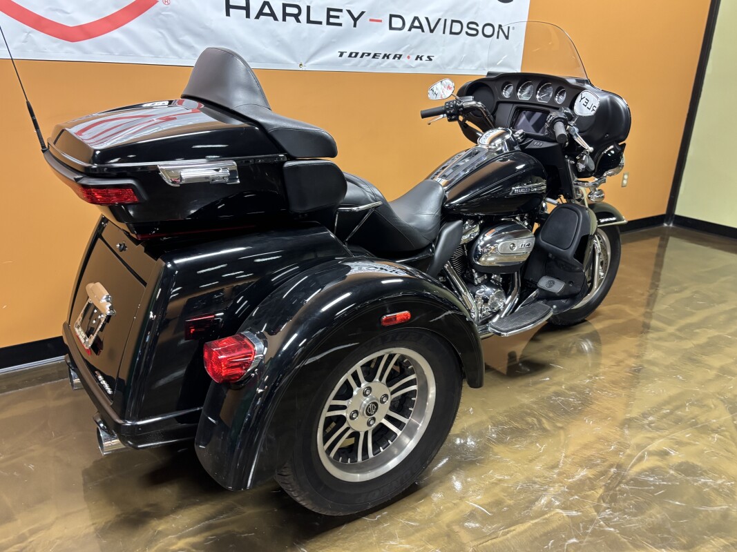 FLHTCUTG 2020 Tri Glide Ultra - Photo 3