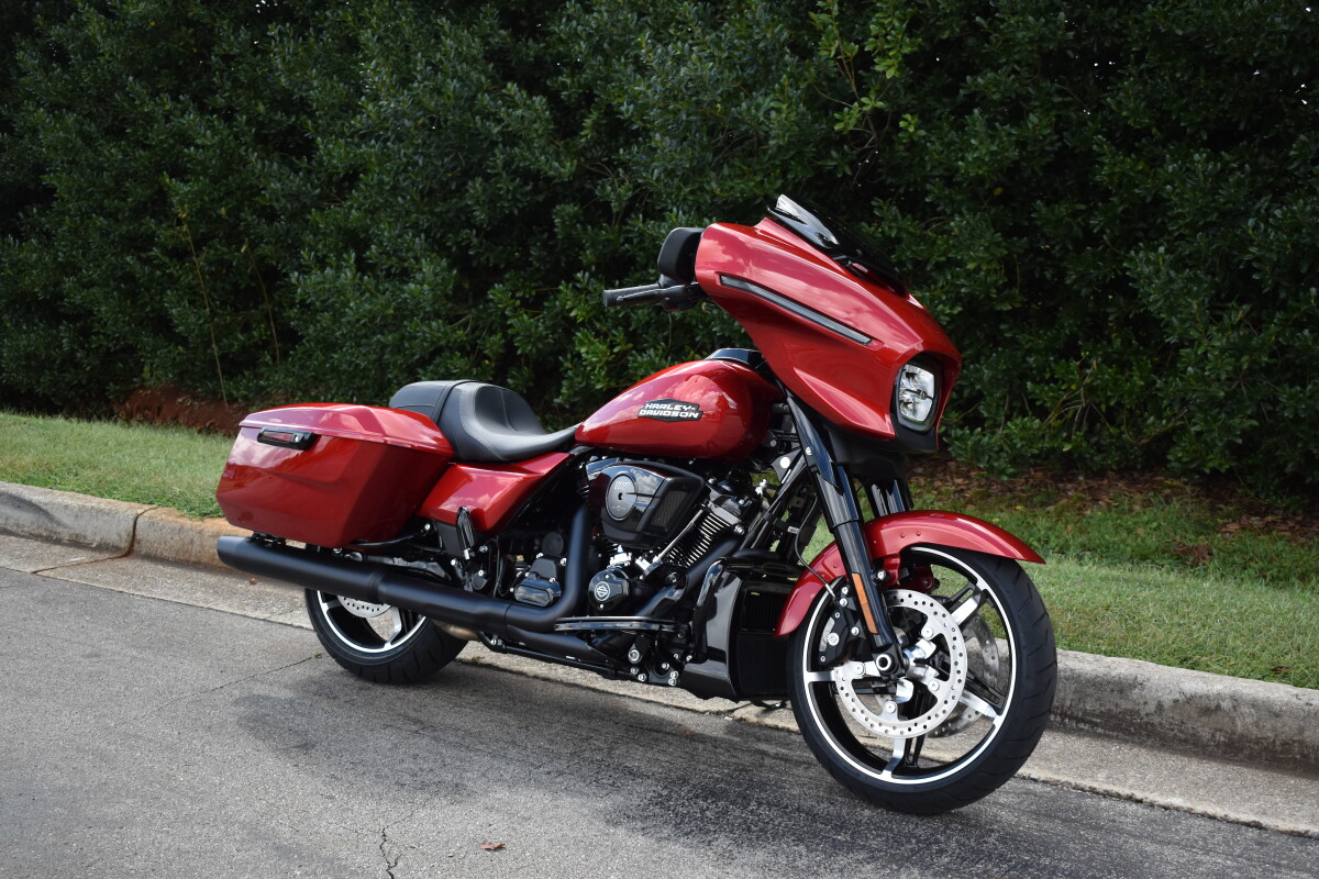 FLHX 2025 Street Glide - Photo 2
