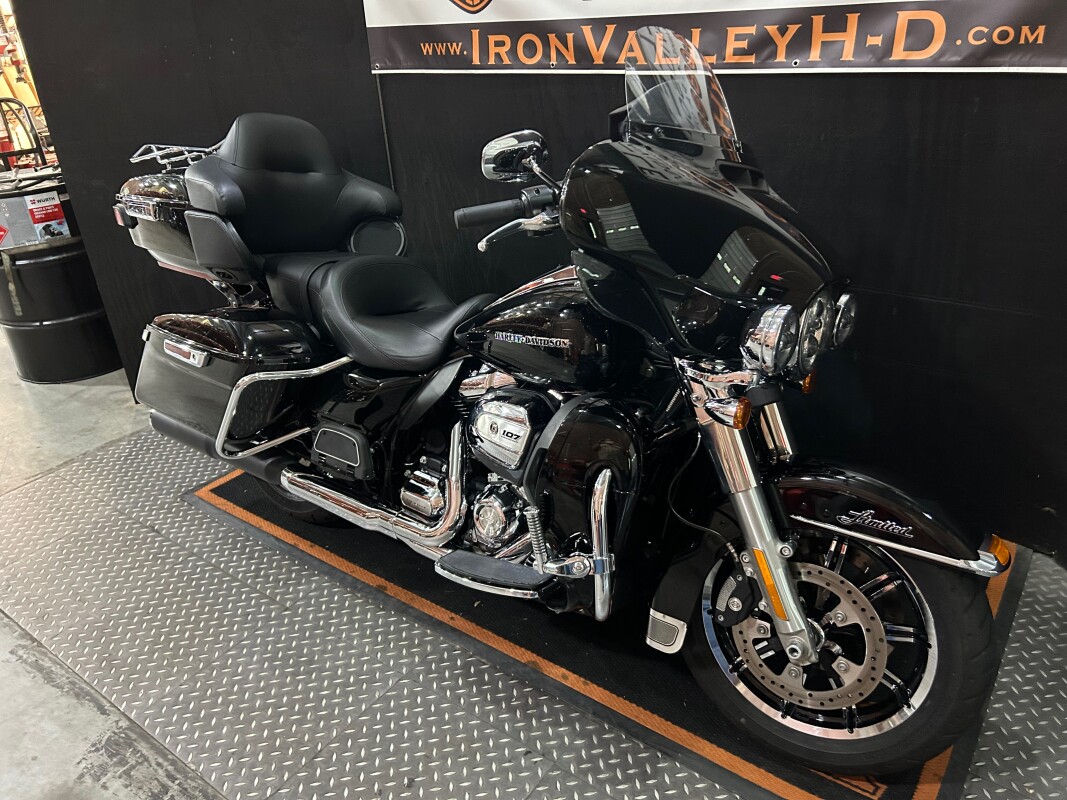 2018 H-D FLHTK Ultra Limited 107ci - Photo 3