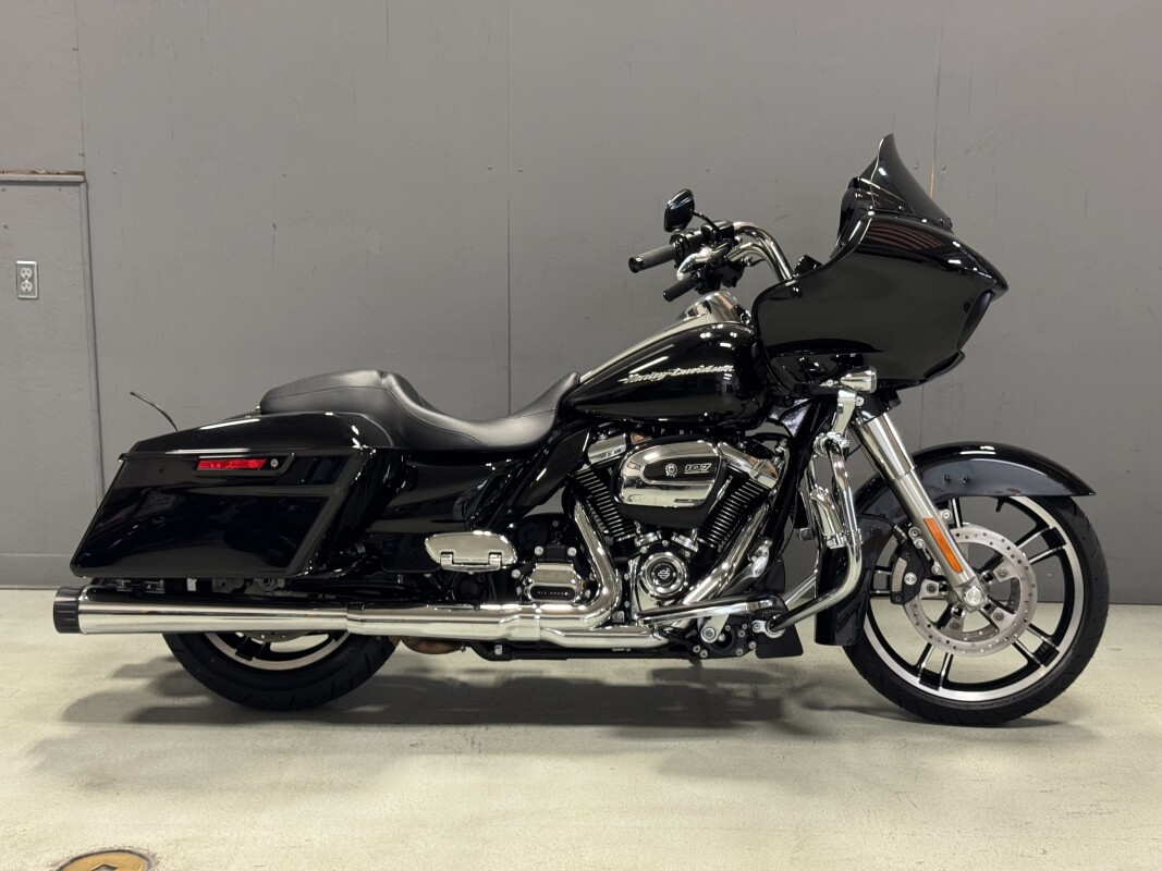 FLTRXS 2017 Road Glide Special